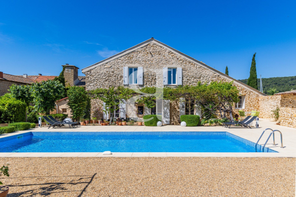 Maison de luxe à vendre à Uchaux, 745 000 €, Photo 1