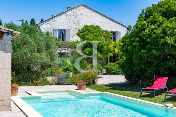 Maison de luxe à vendre à Saint-Rémy-de-Provence, 1 550 000 €, Photo 1