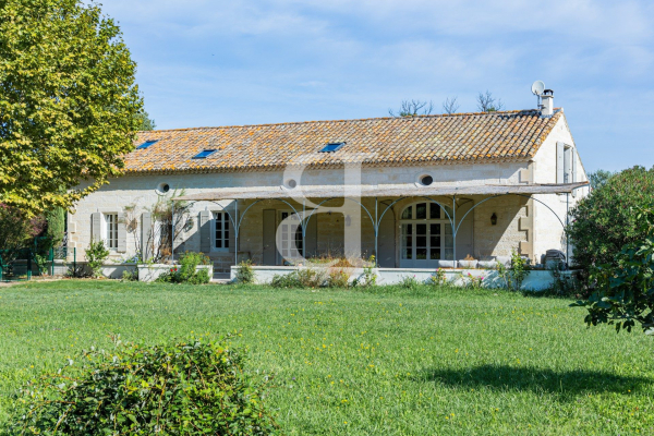 Maison de luxe à vendre à Saint-Rémy-de-Provence, 2 490 000 €, Photo 1