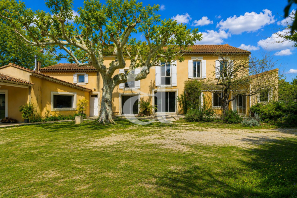 Maison de luxe à vendre à Graveson, 699 000 €, Photo 1