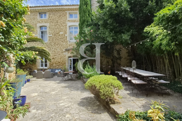 Maison de luxe à vendre à Suze-la-Rousse, 990 000 €, Photo 1