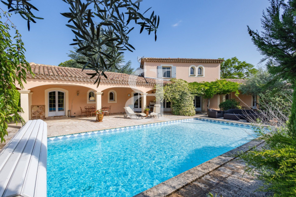 Maison de luxe à vendre à Vaison-la-Romaine, 695 000 €, Photo 1