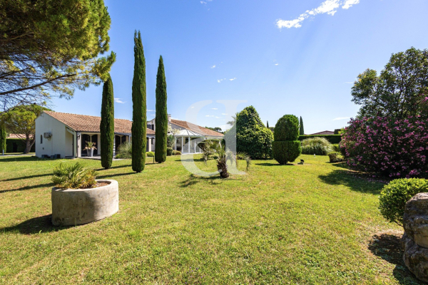 Maison de luxe à vendre à Piolenc, 575 000 €, Photo 1
