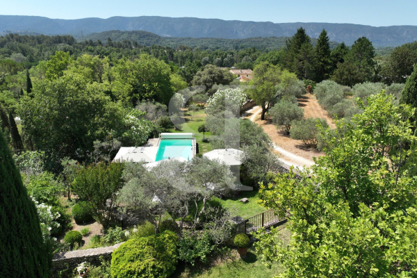 Luxury House for sale in Gordes, 1 180 000 €, Photo 2