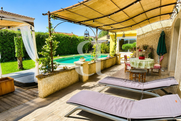 Maison de luxe à vendre à L Isle-sur-La-Sorgue, 599 000 €, Photo 2