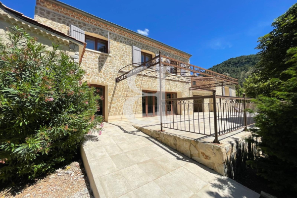 Maison de luxe à vendre à Vaison-la-Romaine, 810 900 €, Photo 2