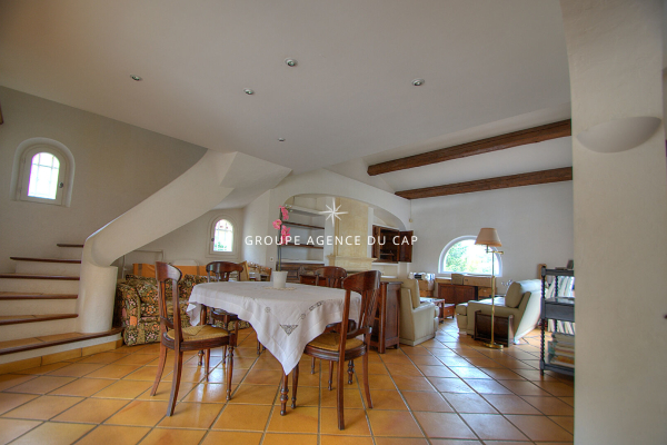 Luxury House for sale in Saint-Raphaël, 860 000 €, Photo 3