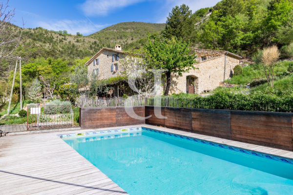 Maison de luxe à vendre à Saint-Ferréol-Trente-Pas, 825 000 €, Photo 4