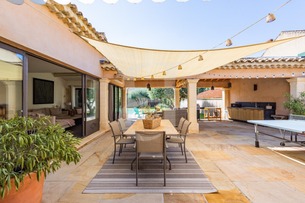 Maison de luxe à vendre à Maubec, 899 000 €, Photo 4