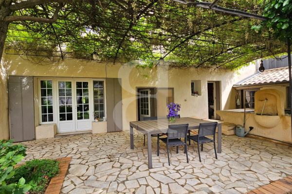 Maison de luxe à vendre à Sainte-Cécile-les-Vignes, 772 000 €, Photo 5