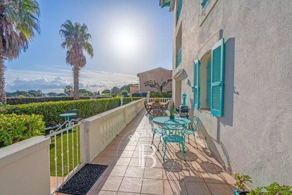 Luxury Apartment for sale in Sainte-Maxime, 1 150 000 €, Photo 1