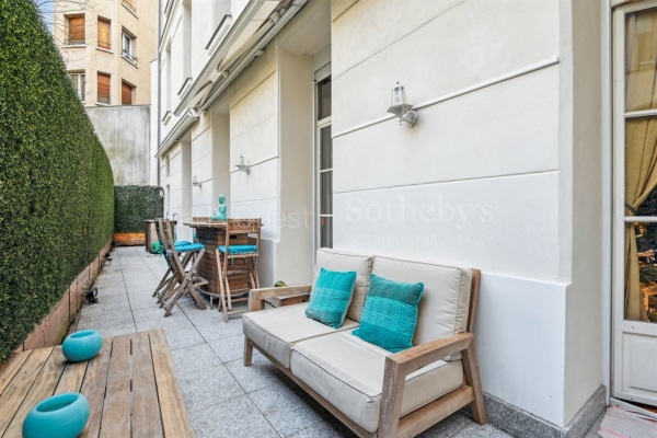 Luxury Apartment for sale in Paris 16Ème, 1 560 000 €, Photo 1