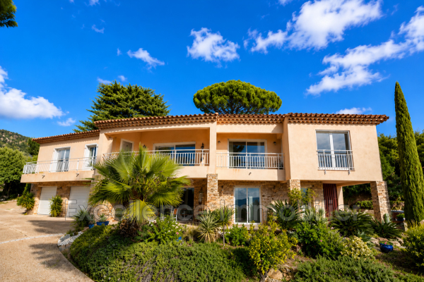 Maison de luxe à vendre à Le Lavandou, 2 950 000 €, Photo 2