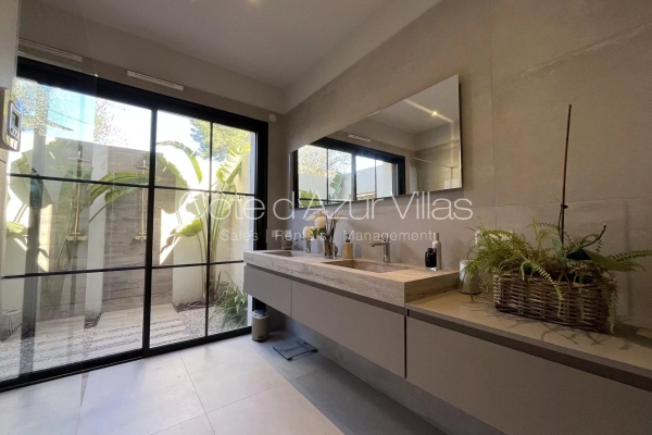 Maison de luxe à louer à Grasse, 6 900 €, Photo 5