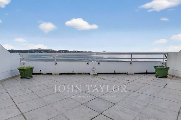Luxury Apartment for sale in Bandol, 1 540 000 €, Photo 3