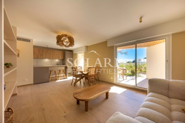 Luxury Apartment for sale in Saint-Raphaël, 705 000 €, Photo 7