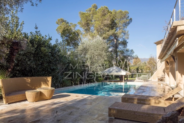 Maison de luxe à vendre à Roquefort-les-Pins, 2 555 000 €, Photo 1
