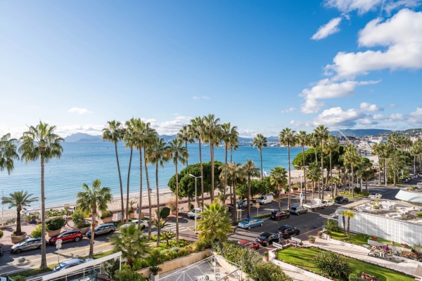Luxury Apartment for sale in Cannes, 2 390 000 €, Photo 1