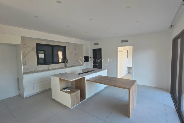 Maison de luxe à vendre à Oppède, 750 000 €, Photo 3