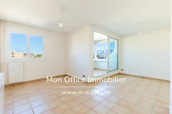 Appartement de luxe à vendre à Aubagne, 239 000 €, Photo 1
