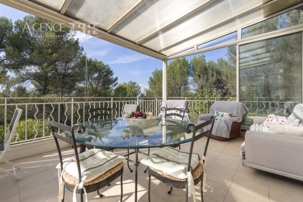Maison de luxe à vendre à Aix-en-Provence, 795 000 €, Photo 1