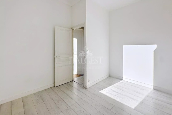 Appartement de luxe à vendre à Menton, 240 000 €, Photo 1