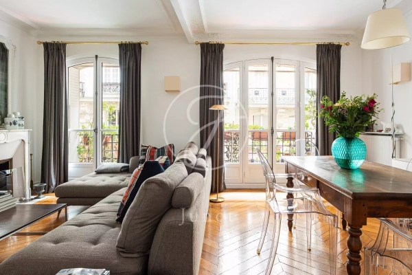 Appartement de luxe à vendre à Paris 18Ème, 850 000 €, Photo 1