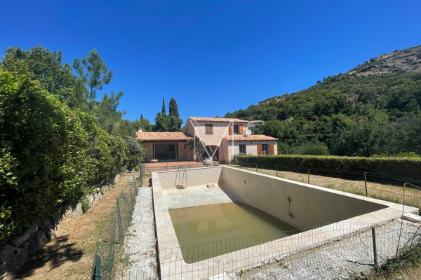 Maison de luxe à vendre à Grimaud, 1 400 000 €, Photo 2