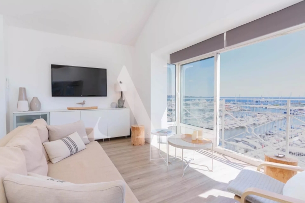 Appartement de luxe à vendre à Le Golfe Juan, 460 000 €, Photo 2