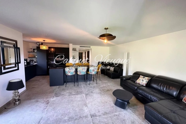 Luxury Apartment for sale in Grimaud, 980 000 €, Photo 2