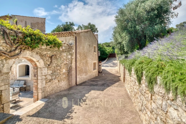 Luxury House for sale in Saint-Paul-de-Vence, 3 990 000 €, Photo 3