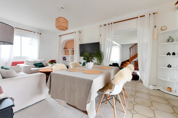 Maison de luxe à vendre à Sainte-Consorce, 585 000 €, Photo 3