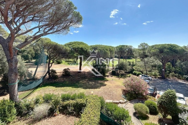 Appartement de luxe à vendre à Saint-Raphaël, 270 000 €, Photo 1