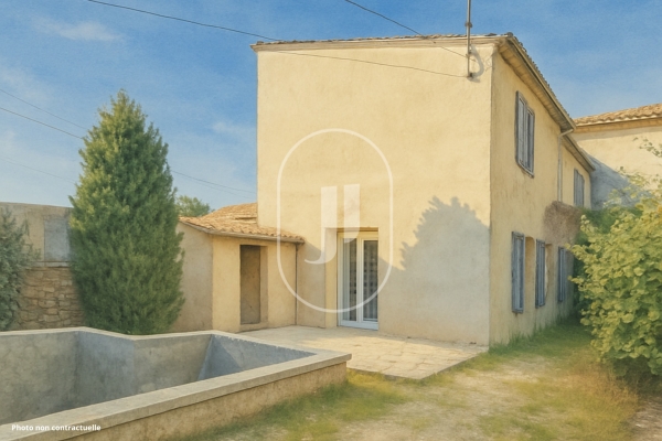 Maison de luxe à vendre à Saint-Rémy-de-Provence, 325 000 €, Photo 1