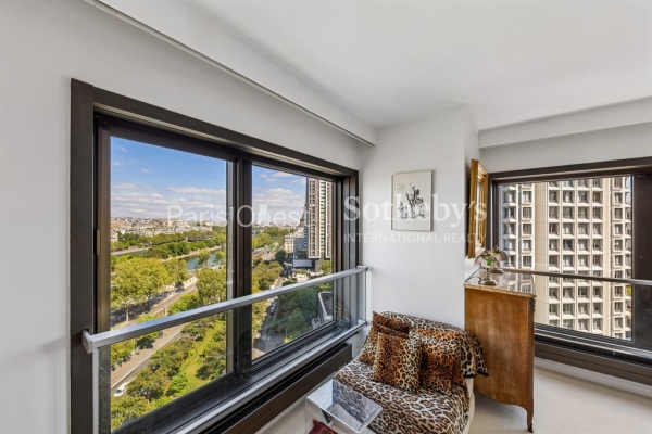 Luxury Apartment for sale in Paris 15Ème, 875 000 €, Photo 1