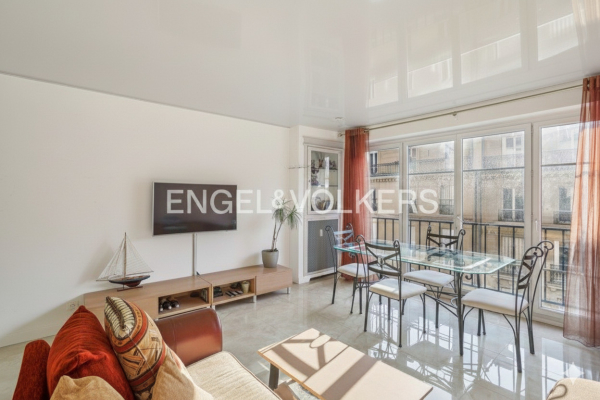 Luxury Apartment for sale in Paris 16Ème, 795 000 €, Photo 2
