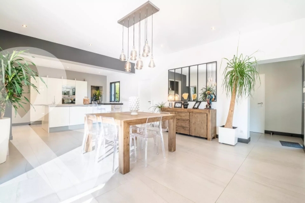 Maison de luxe à vendre à Eygalières, 1 890 000 €, Photo 4