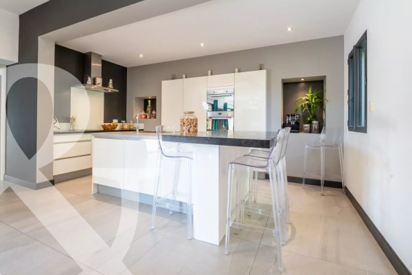 Maison de luxe à vendre à Eygalières, 1 890 000 €, Photo 6