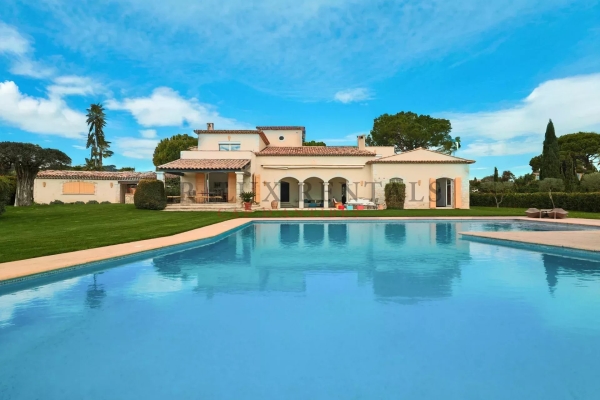 Maison de luxe à louer à Antibes, 35 000 €, Photo 1