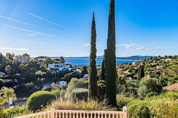 Maison de luxe à vendre à Les Issambres, 1 290 000 €, Photo 1