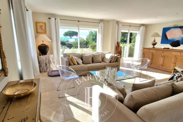 Luxury House for rental in Grimaud, 9 000 €, Photo 1