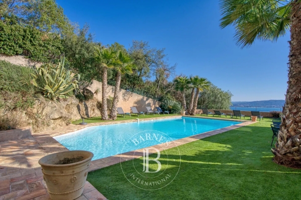 Luxury House for rental in Grimaud, 15 000 €, Photo 1