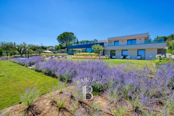 Luxury House for rental in Grimaud, 17 500 €, Photo 1