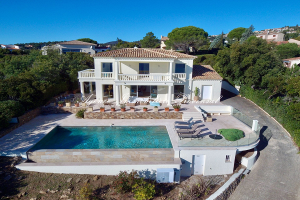Maison de luxe à vendre à Les Issambres, 2 095 000 €, Photo 1