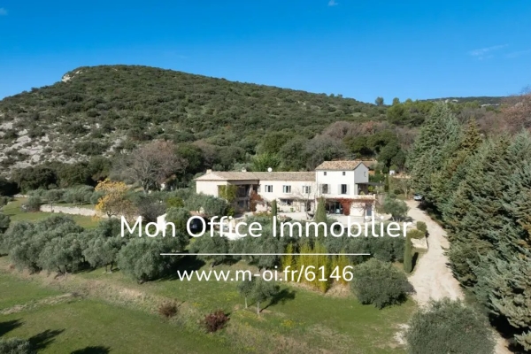 Maison de luxe à vendre à Lourmarin, 1 575 000 €, Photo 2