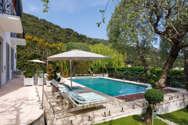 Maison de luxe à louer à Èze, 19 250 €, Photo 4