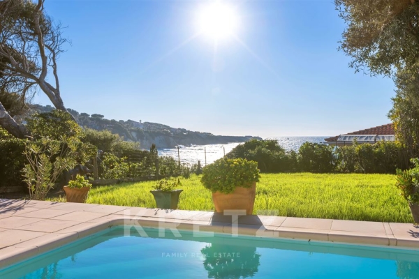 Maison de luxe à vendre à Sanary-sur-Mer, 1 695 000 €, Photo 3