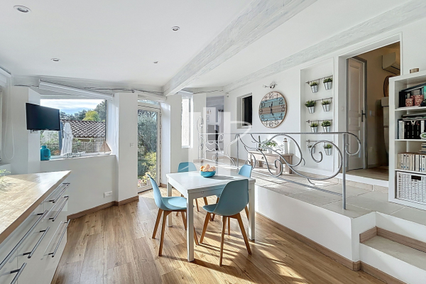 Maison de luxe à vendre à Fréjus, 450 000 €, Photo 1