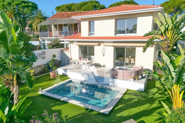 Luxury House for sale in Le Golfe Juan, 899 000 €, Photo 1