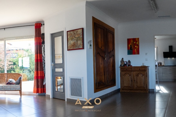 Maison de luxe à vendre à Uzès, 675 000 €, Photo 3